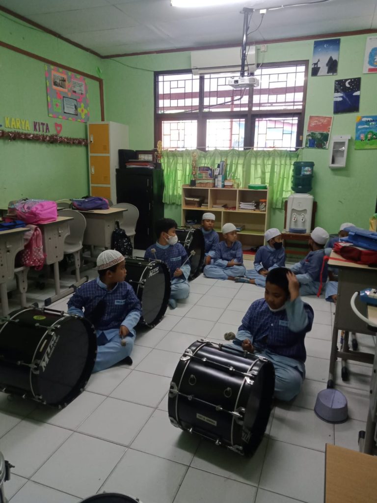 Ekskul Marching Band SDIT Al-Hambra